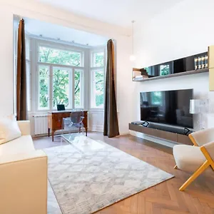  Apartment Elegant Paris Ave With A Terrace